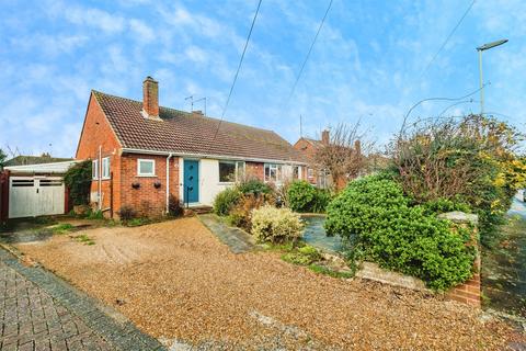 2 bedroom semi-detached bungalow for sale, Selsey Close, WORTHING