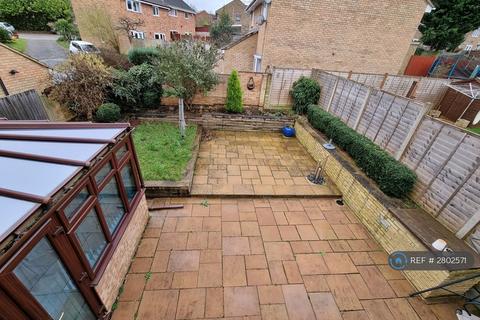 4 bedroom detached house to rent, Hunsbarrow Road, Northampton, NN4