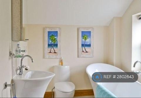 Master Ensuite