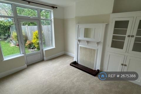 3 bedroom semi-detached house to rent, Castle Road, Isleworth, TW7