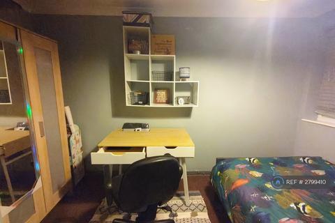 undefined, Shepherds Close, Romford/Chadwell Heath, RM6