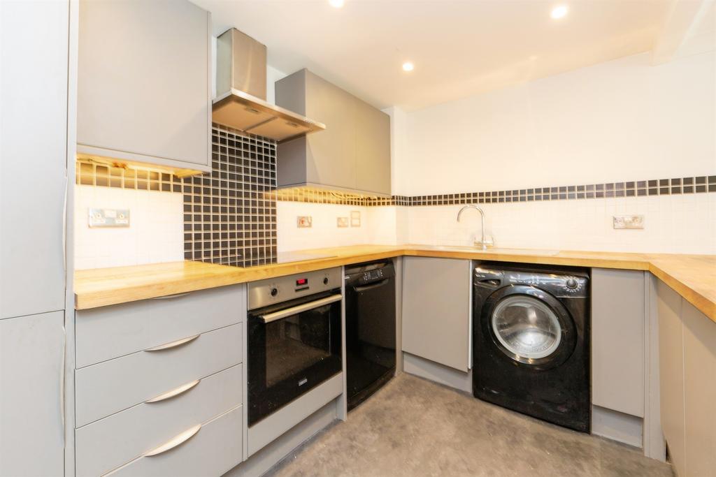 Kitchen: