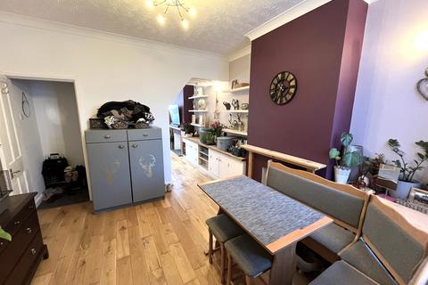 2 bedroom terraced house to rent, Bertie Road, Norwich NR3