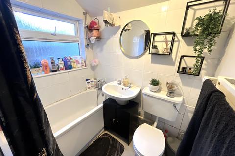 2 bedroom terraced house to rent, Bertie Road, Norwich NR3