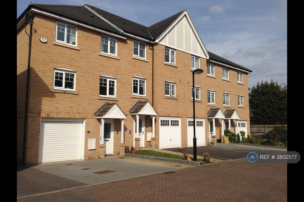 Luxury Semi Detached With Garage &amp; Parking