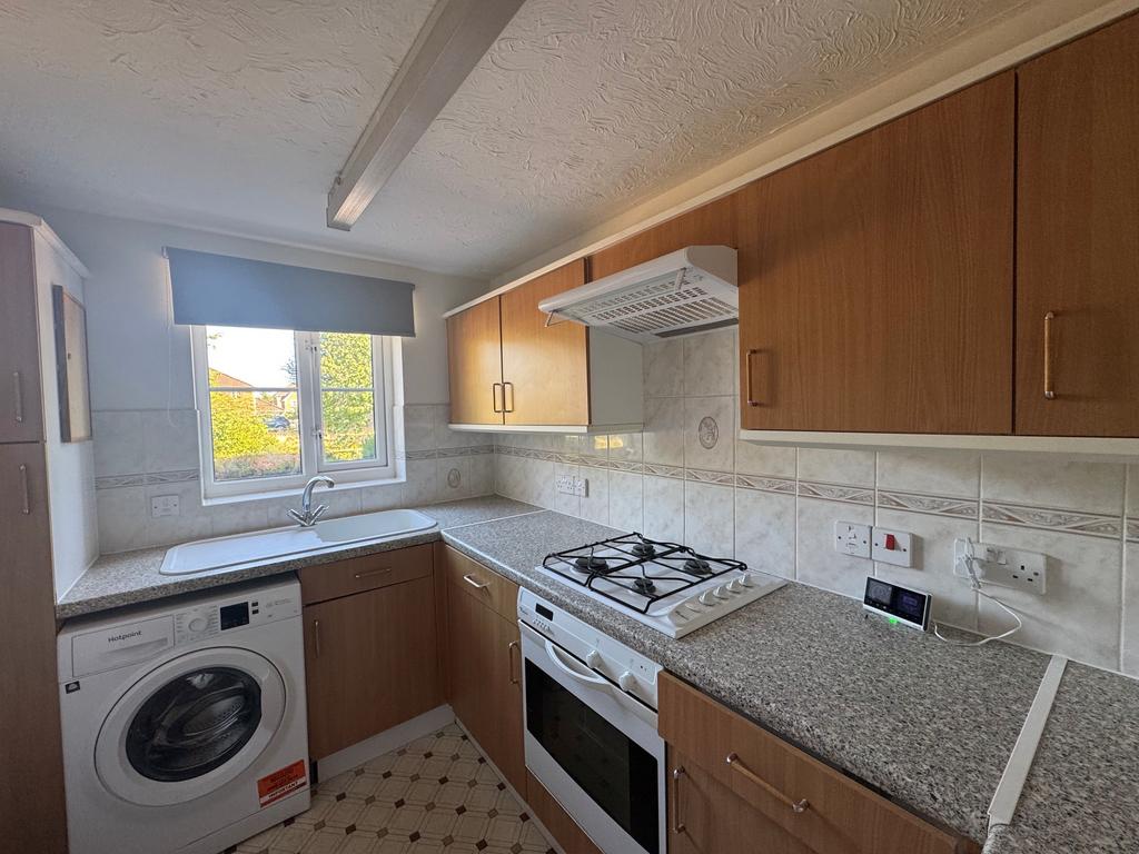 Flazen Close, Bournemouth - View 3