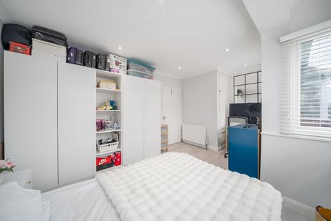 2 bedroom terraced house for sale, Rochford way CR0