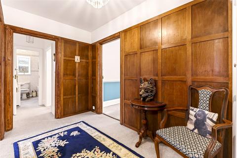 2 bedroom flat for sale, Dover Road, Worthing, West Sussex, BN11