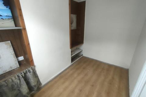 2 bedroom terraced house to rent, Bond Street, Stoke-On-Trent