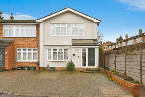 3 bedroom end of terrace house for sale, Sawells, Broxbourne