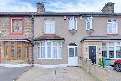 Sunningdale Avenue, Rainham RM13