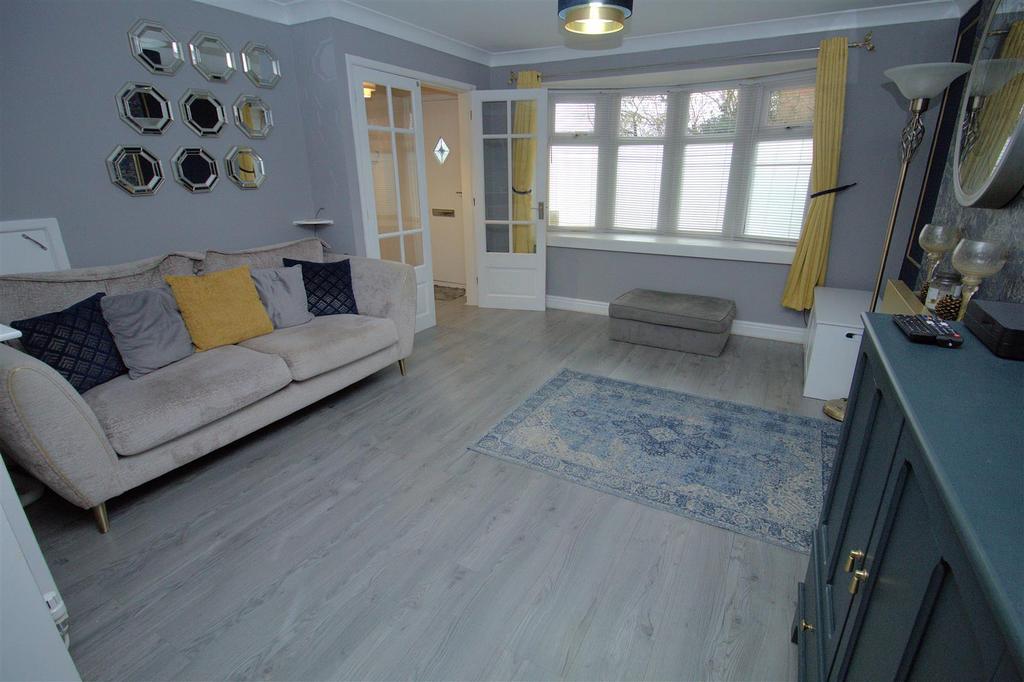 Lounge2.jpg
