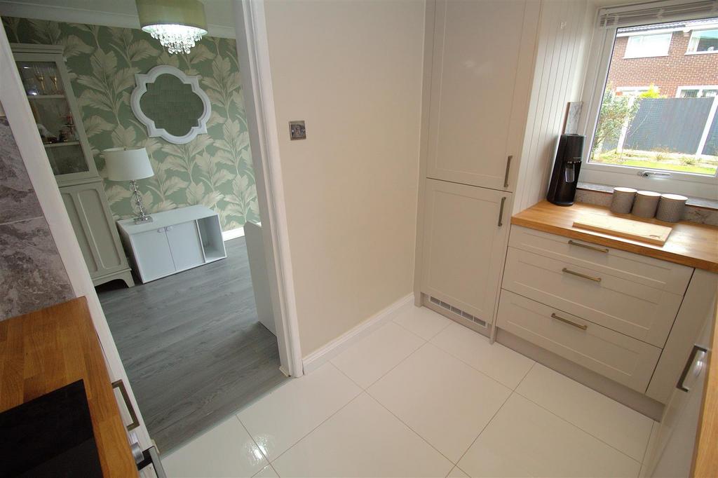Kitchen1a.jpg