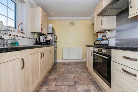 3 bedroom terraced house for sale, Whitmore Avenue, Grays
