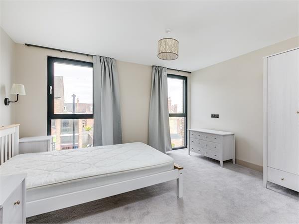 Bed 1.jpg