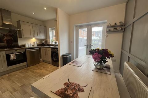 4 bedroom townhouse for sale, Balme Street, Bradford BD12