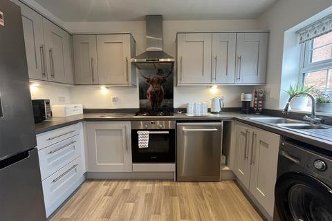 4 bedroom townhouse for sale, Balme Street, Bradford BD12