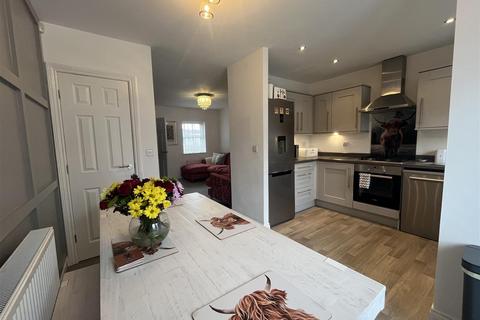 4 bedroom townhouse for sale, Balme Street, Bradford BD12