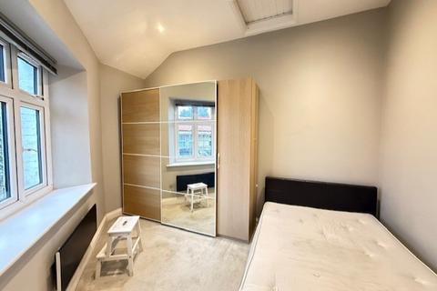 1 bedroom flat to rent, Vicarage Road, WATFORD