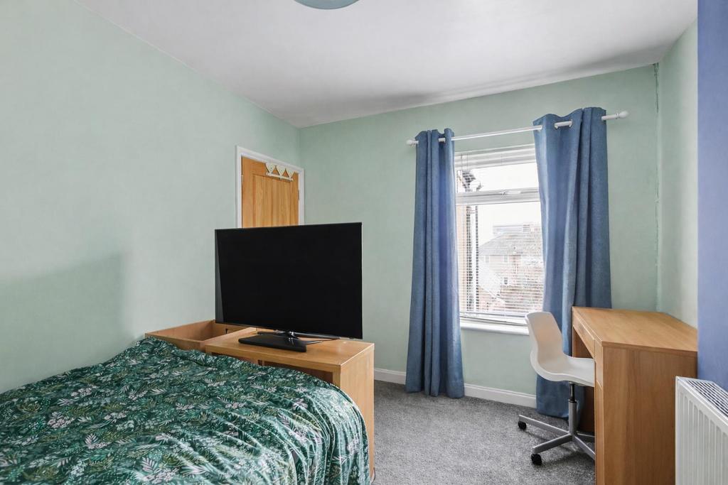 Bedroom 2.jpeg