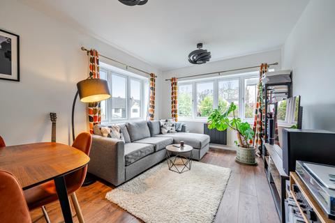 2 bedroom apartment for sale, Manorside, Barnet, EN5