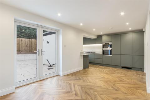 undefined, Wood View, Cuffley