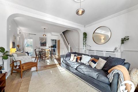 3 bedroom terraced house to rent, Durham Rise, Plumstead Common, London, SE18