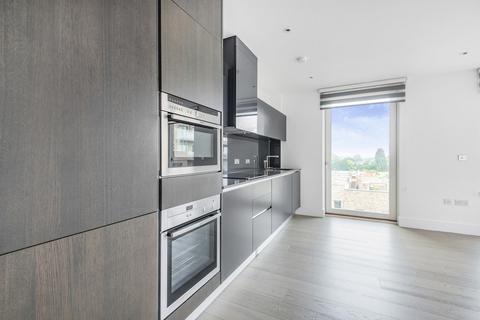 2 bedroom flat to rent, Tizzard Grove Kidbrooke SE3