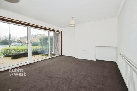 3 bedroom terraced house to rent, St. Georges Drive Chichester PO19
