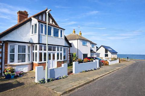 2 bedroom flat for sale - Selsea Avenue, Herne Bay, CT6 8SE
