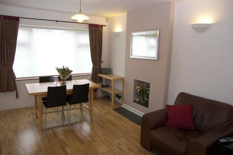 3 bedroom detached house to rent, Hawkwood Rise, Bookham