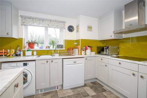2 bedroom flat for sale, Hoyle Court Road, Shipley BD17