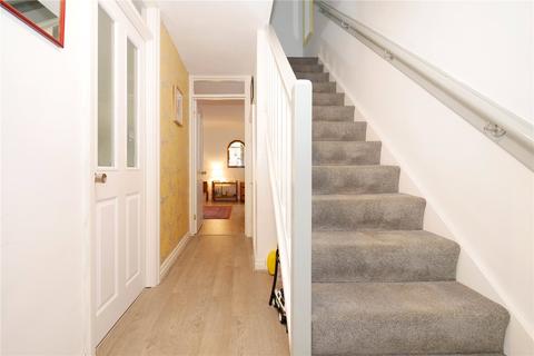 2 bedroom flat for sale, Hoyle Court Road, Shipley BD17