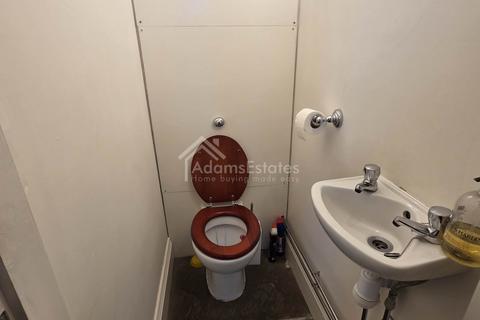 3 bedroom detached house to rent, Occupation Lane, Dewsbury