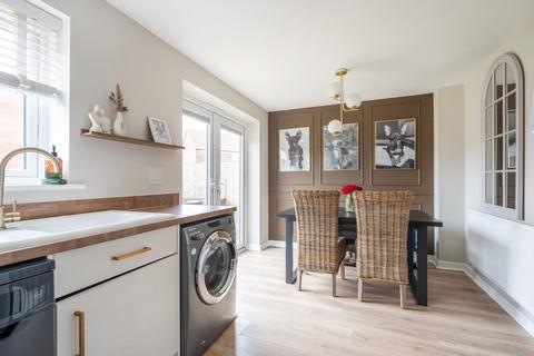 3 bedroom semi-detached house for sale, Ellis Drive, Bradwell