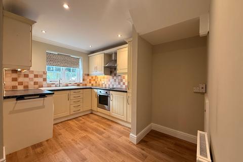 2 bedroom terraced house to rent, Standen Mews, Uckfield TN22