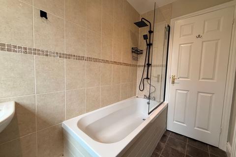 2 bedroom terraced house to rent, Standen Mews, Uckfield TN22
