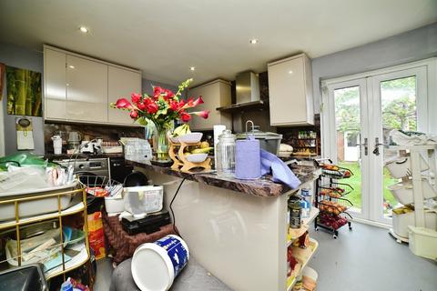 undefined, West Grove, HULL