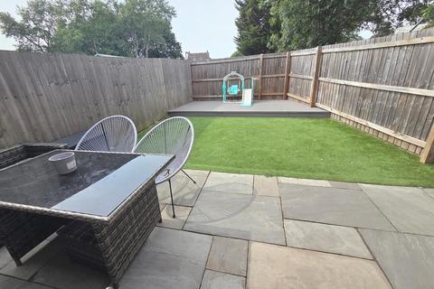 3 bedroom end of terrace house for sale, Pennington Way, Hucknall, Nottingham