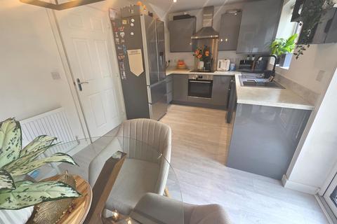 3 bedroom end of terrace house for sale, Pennington Way, Hucknall, Nottingham
