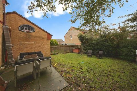 undefined, Willoughby Close, DUNSTABLE