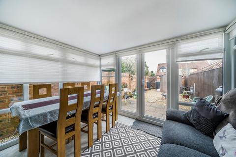 2 bedroom end of terrace house for sale, Friars Field, Northchurch, Berkhamsted