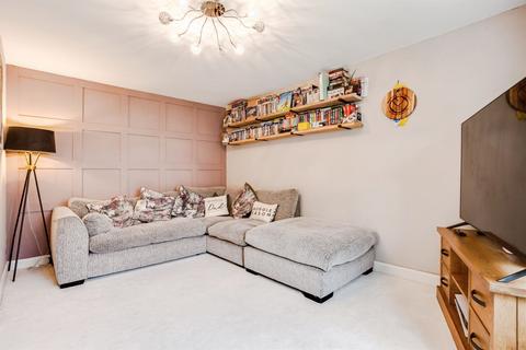 3 bedroom semi-detached house for sale, Swithenbank Street, Ossett