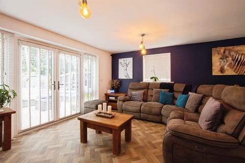3 bedroom semi-detached house for sale, Meadow Bank, South Normanton, Alfreton