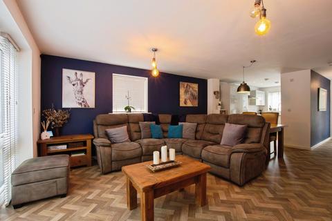 3 bedroom semi-detached house for sale, Meadow Bank, South Normanton, Alfreton