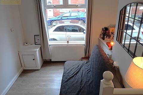 2 bedroom terraced house for sale, Hampton Road, Urmston