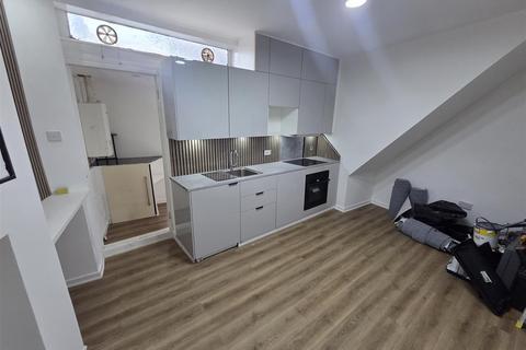 undefined, High Street, Gloucester GL1