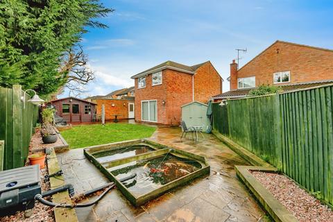4 bedroom detached house for sale, Ferndown, Horley