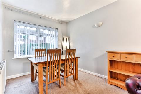 undefined, Primrose Close, LEEDS