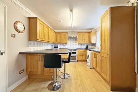undefined, Llanharry, Pontyclun CF72